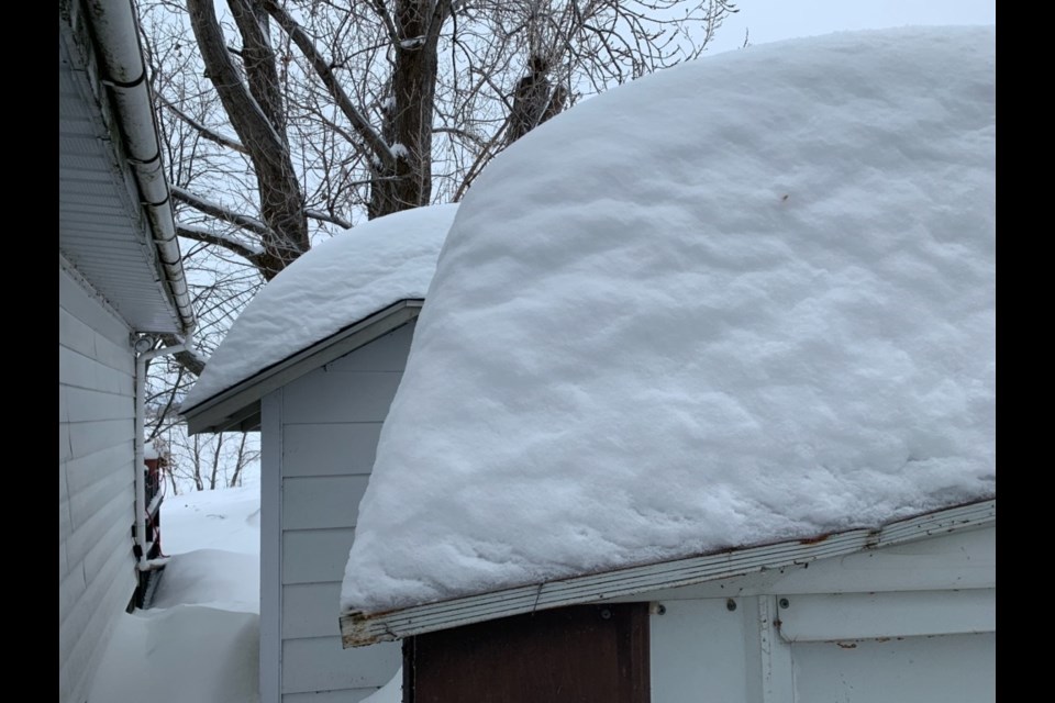 20190204-snow-on-roof-1-turl.jpg